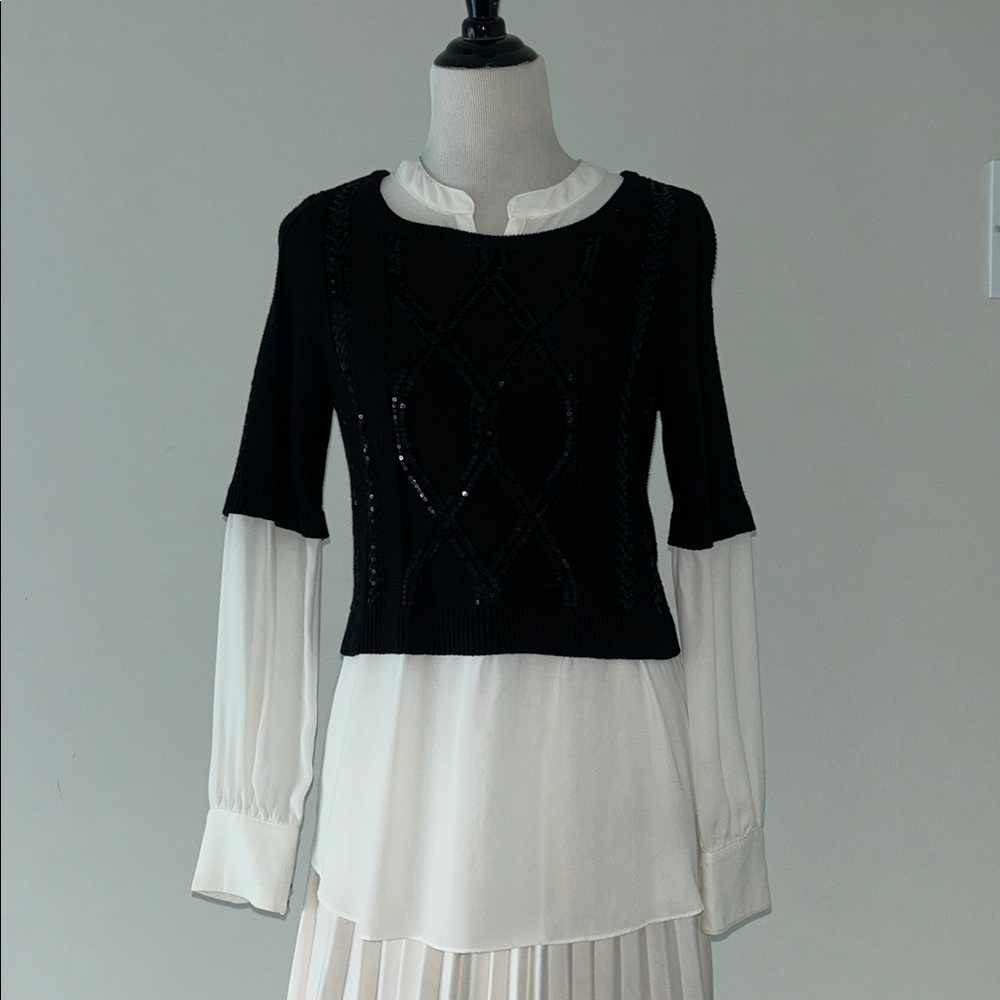 Elegant White House black market M sequins embellished sweater blouse